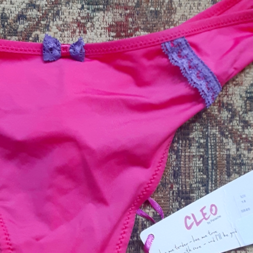 Panties - Picture 2 of 4